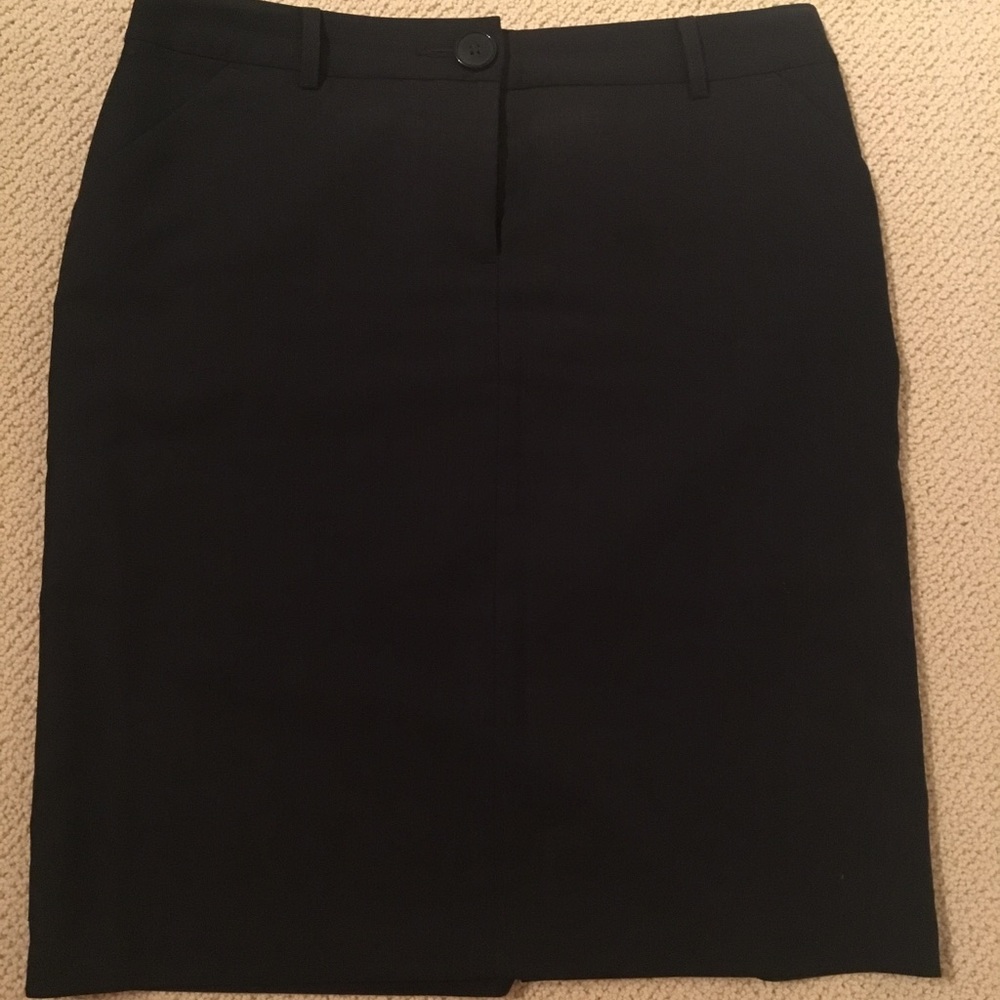 United Colors of Benetton dark blue skirt